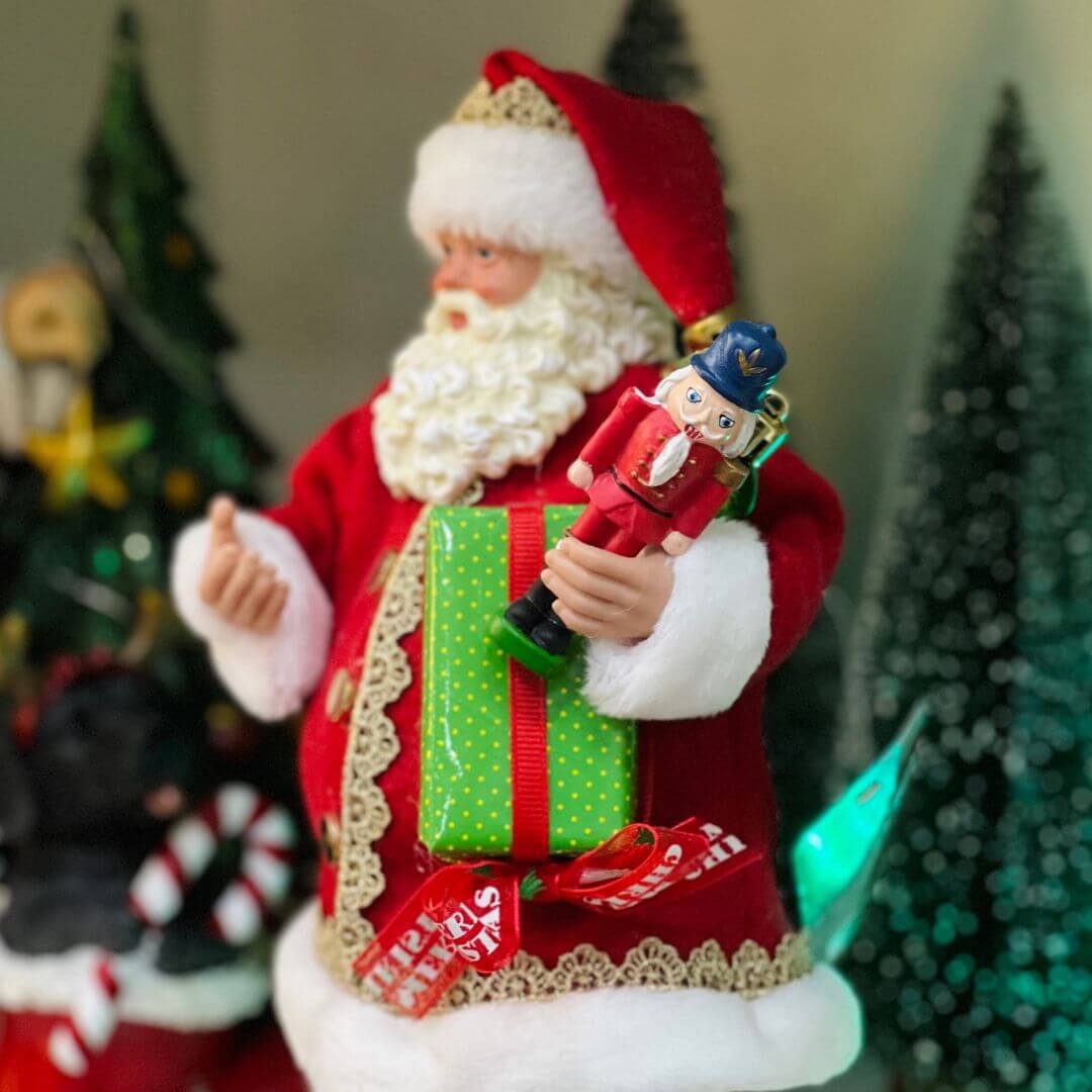 Papai Noel Presenteiro - 28cm