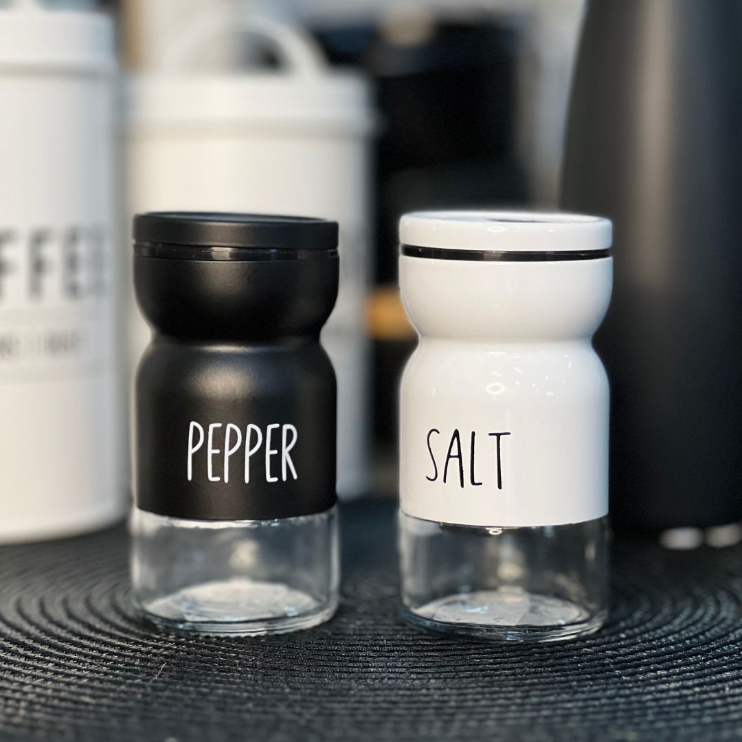 Pimenteiro de Vidro Com Tampa de Metal Preto 120ml - 10cm