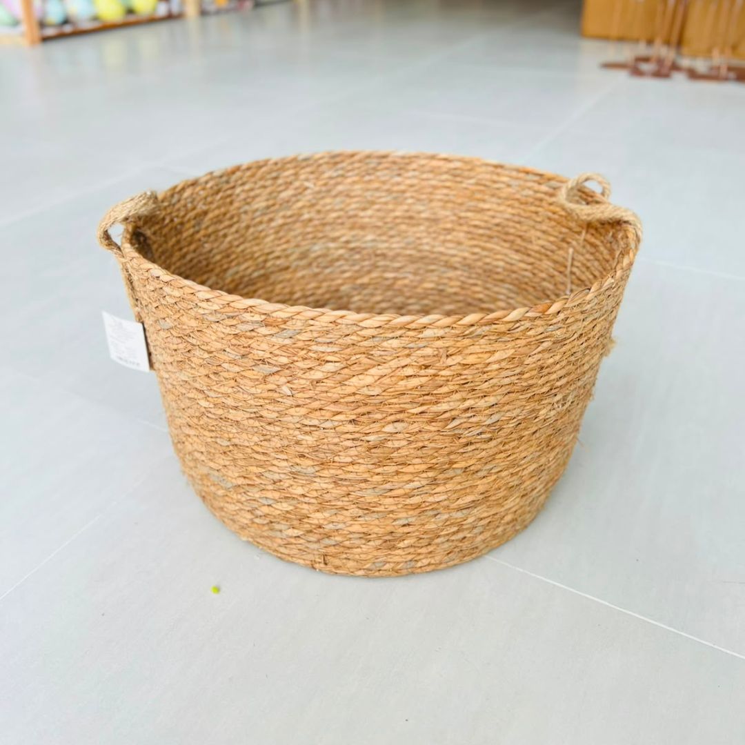 Cesto Decorativo com Grama Sintética - 35 cm