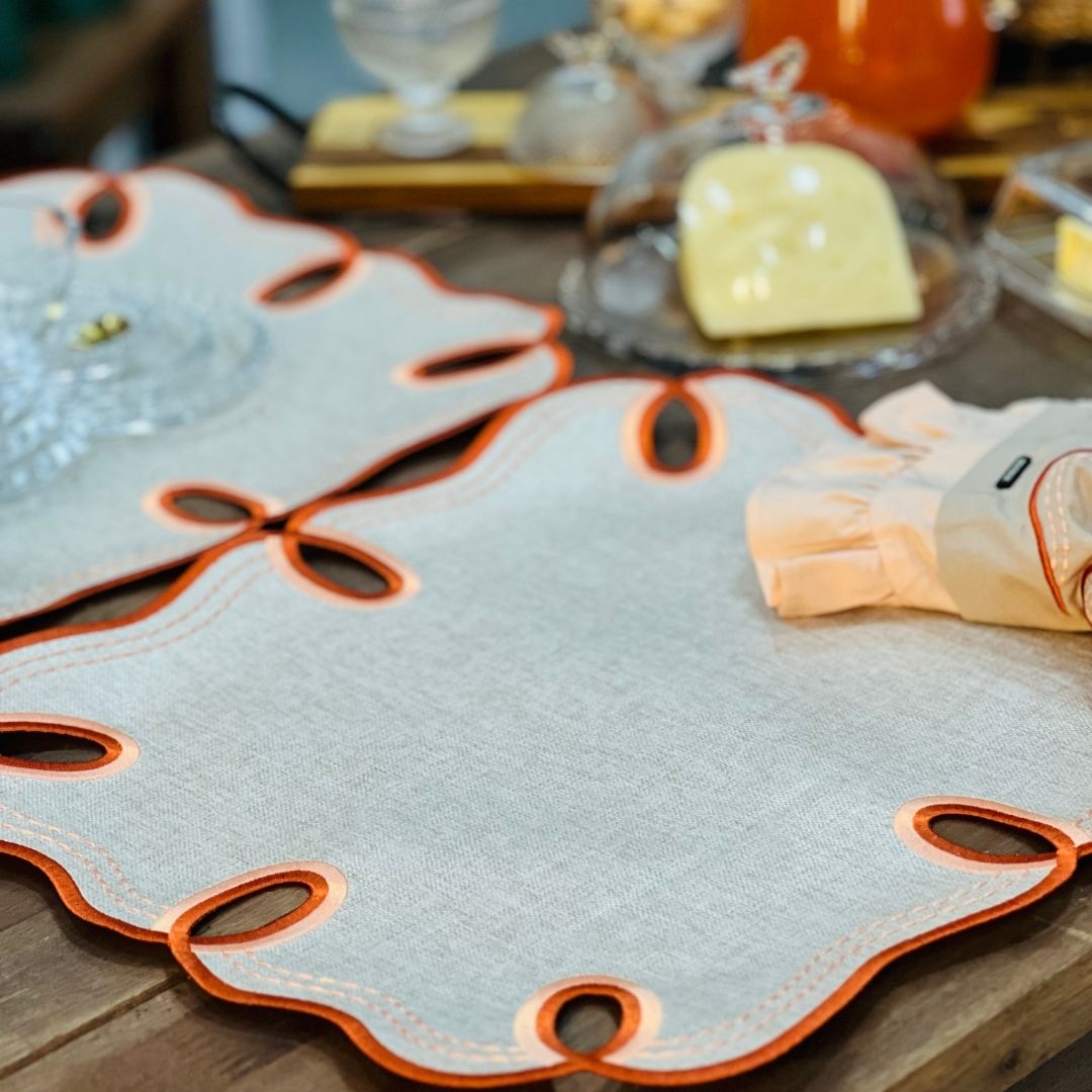 Lugar Americano Ondina Laranja Com Bordado - 44,5x38,5cm (551005)