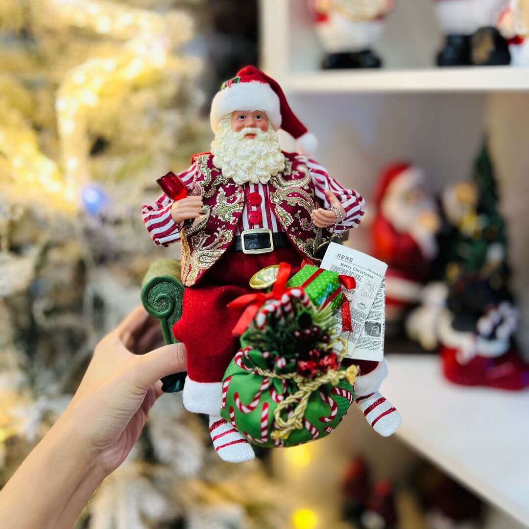 Papai Noel Sentado no Sofá - 28cm