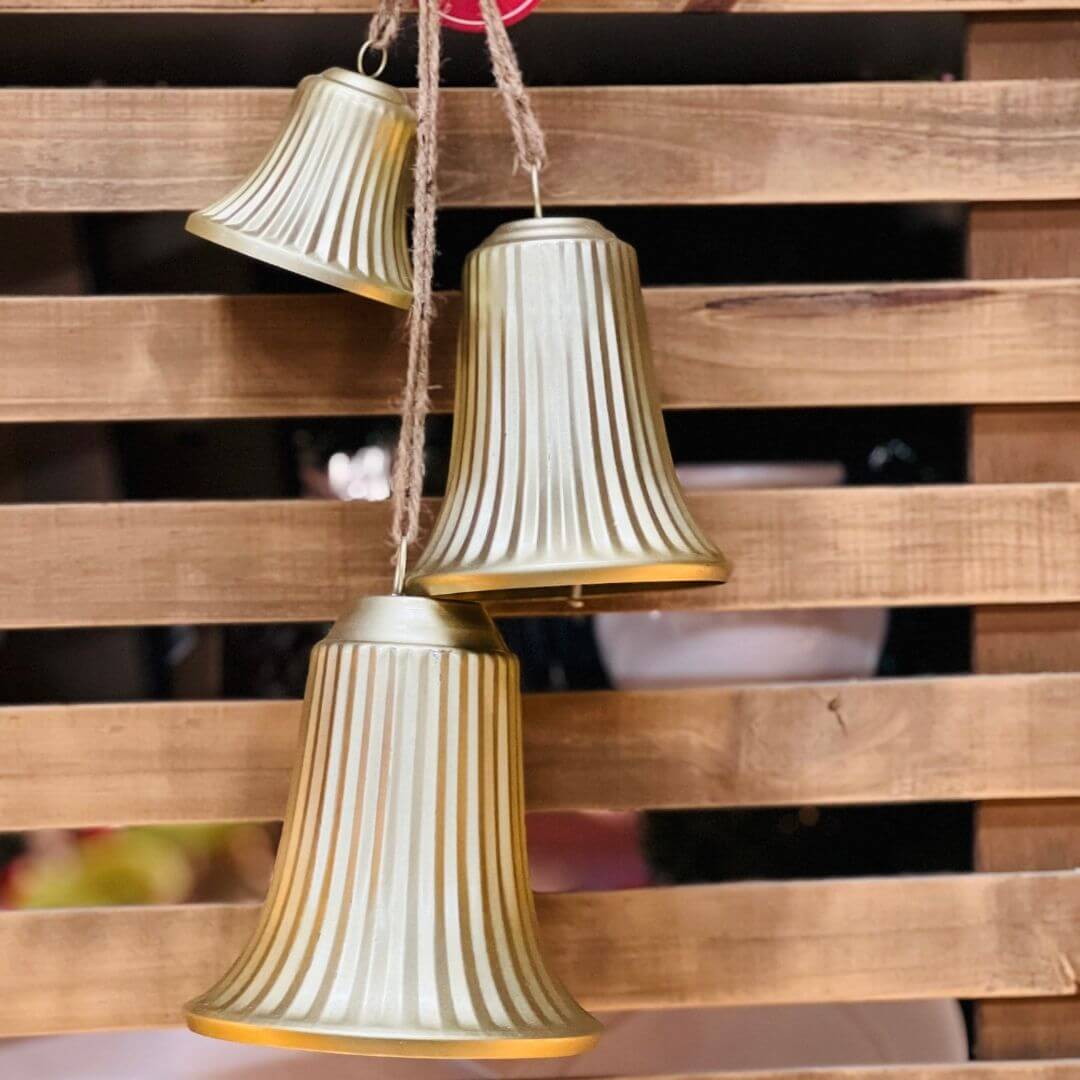 Enfeite Pendente de Sinos com Laço – 61cm