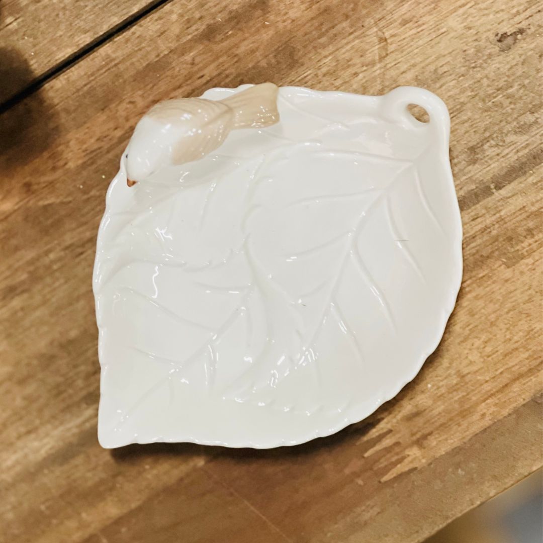 Decoração de Folha Com Pássaro - 16cm Branco