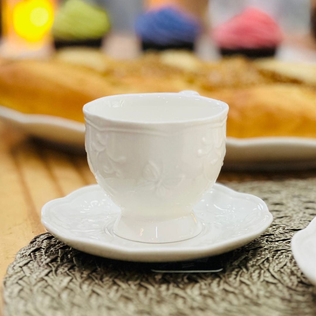 Xícara Com Pires de Porcelana New Bone Butterfly Flower - 200ml