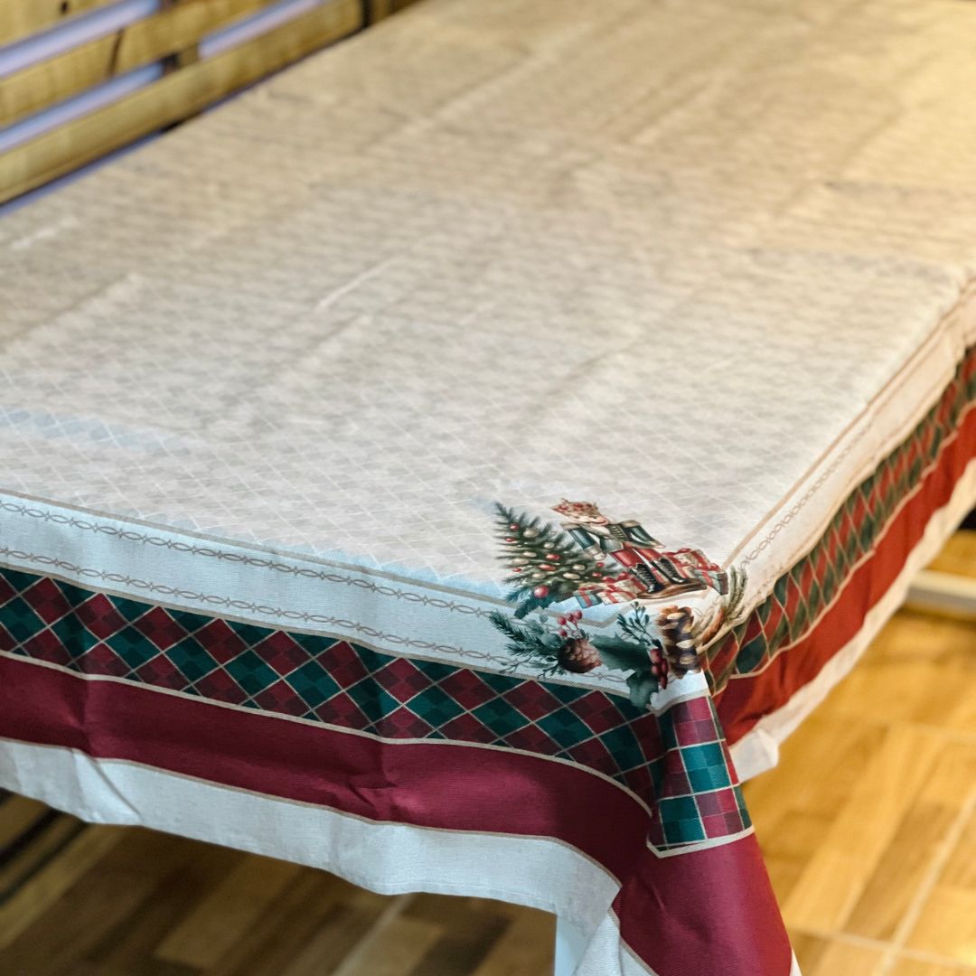 Toalha de Mesa Natalina Quebra-Nozes – 1,36 x 1,36m