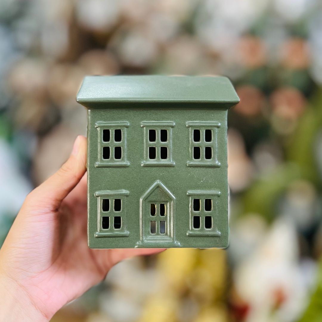 Casa de Cerâmica Verde Com Led - 12x9,5x6cm