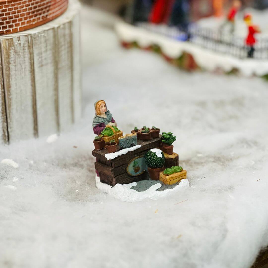 Figura Natal Vendedora Plantas - 6,5x7x6,5cm