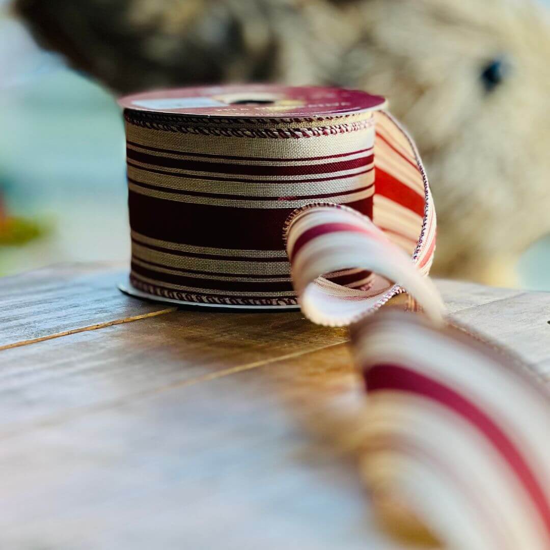 Fita Aramada Decorada Listras Vermelho e Branco - 6,3cmx9,14m