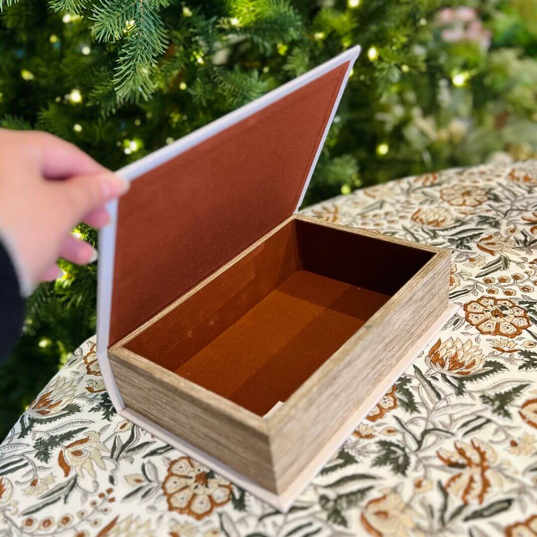 Caixa Livro Decorativa – 27cm