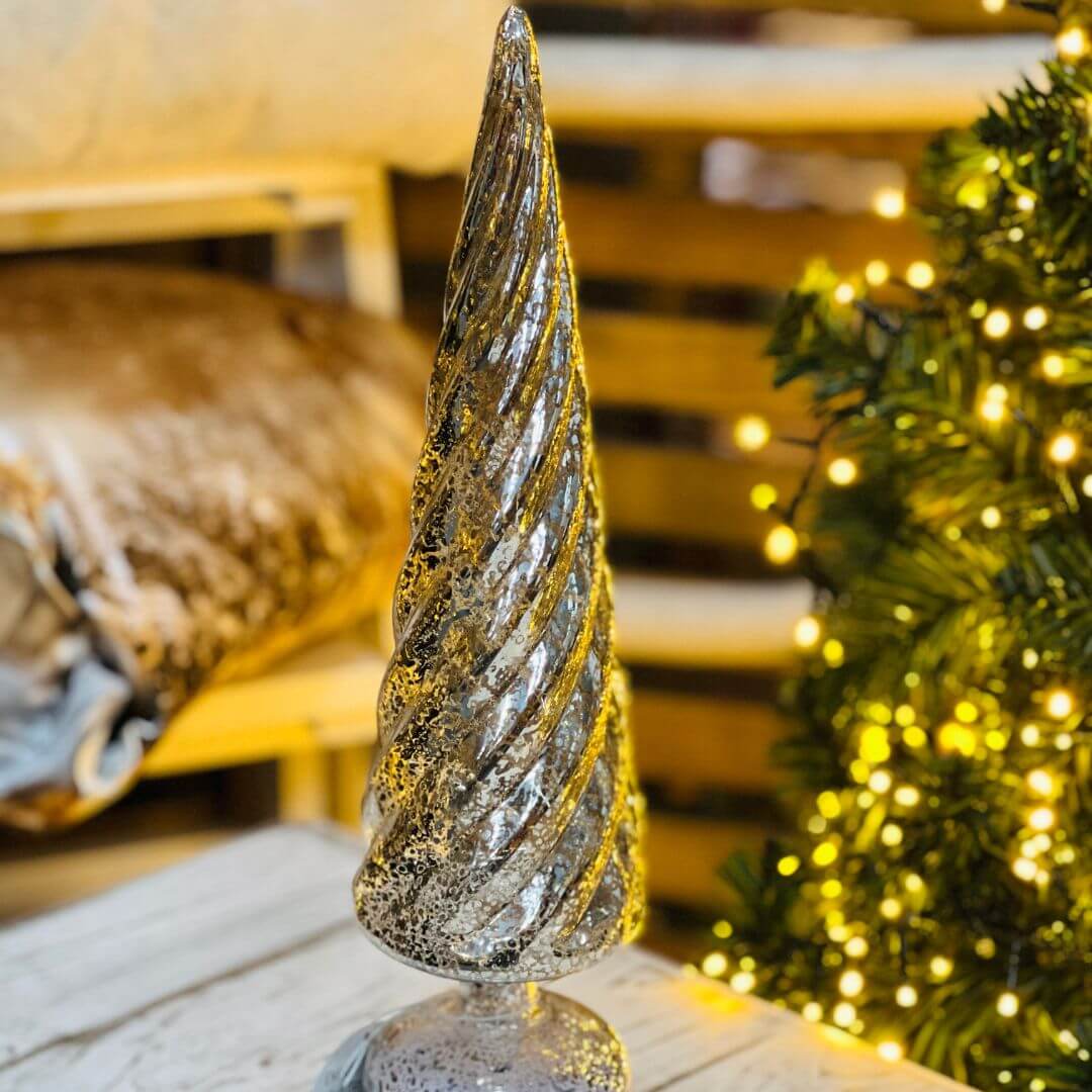 Árvore Giratória Decorativa com LED – 40cm