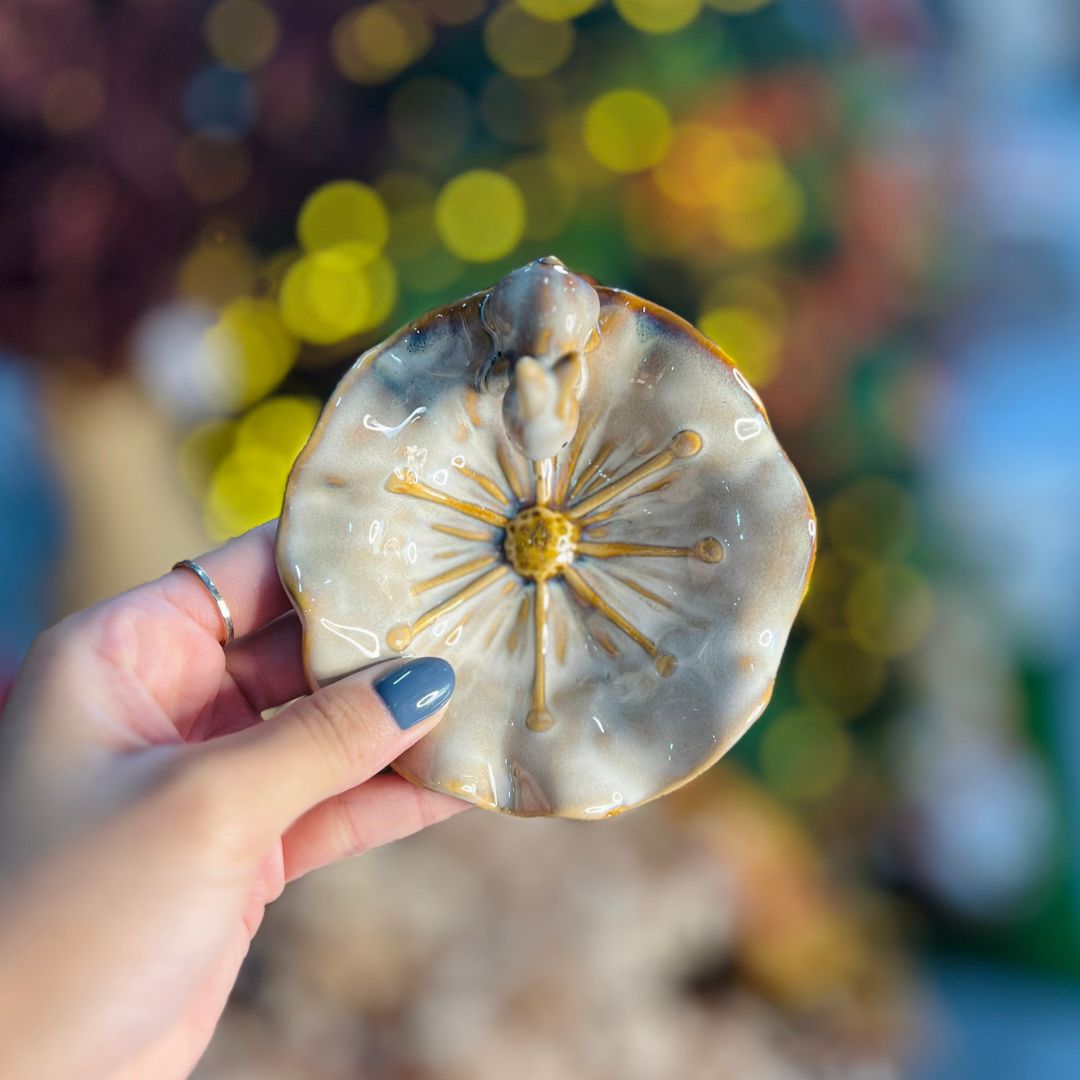 Petisqueira Ondulada Coelho Porcelana (JY2232)