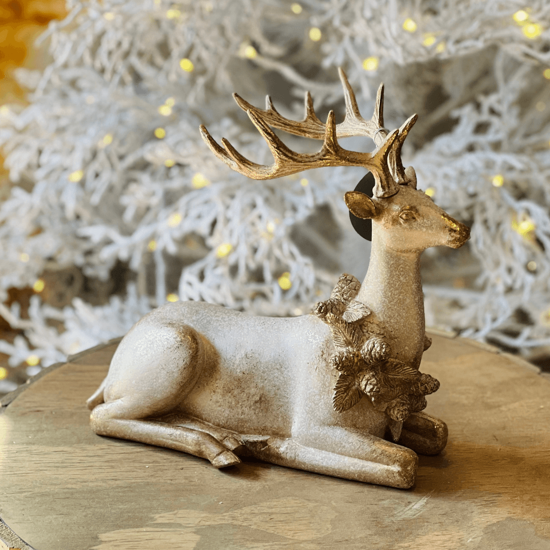 Rena Sentada Decorativa – 30cm