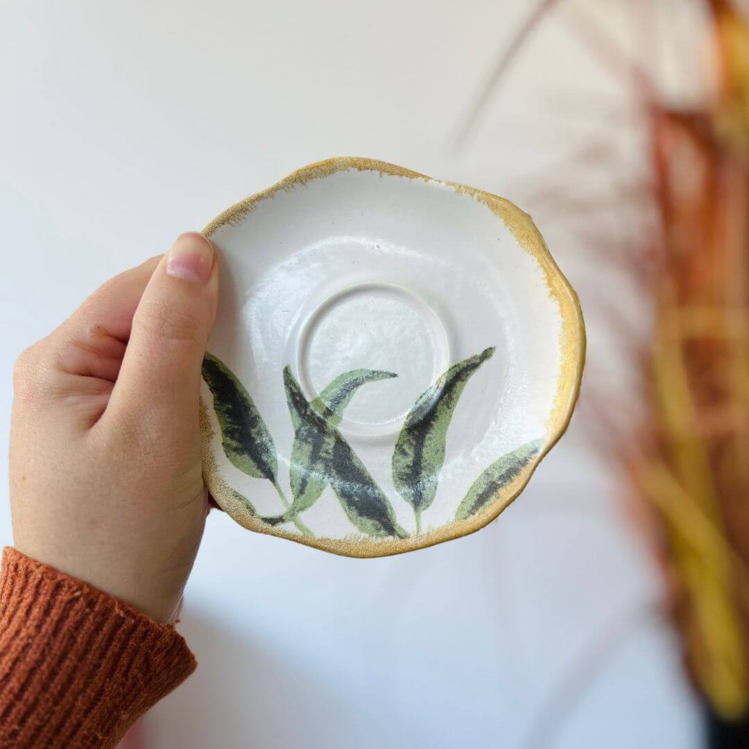 Xícara de Café com Pires Herbal