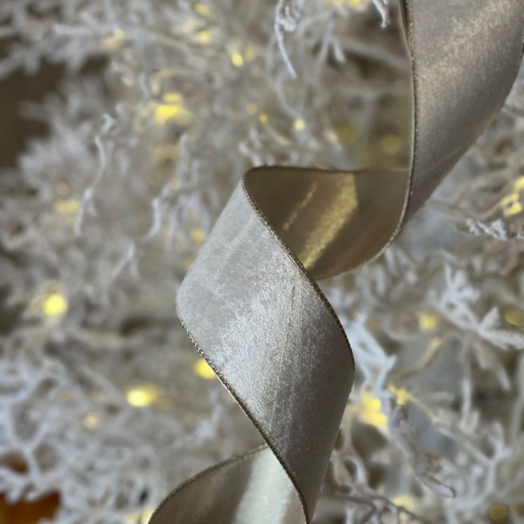 Fita Aramada Veludo Branco e Dourado - 6,3cmx9,14m