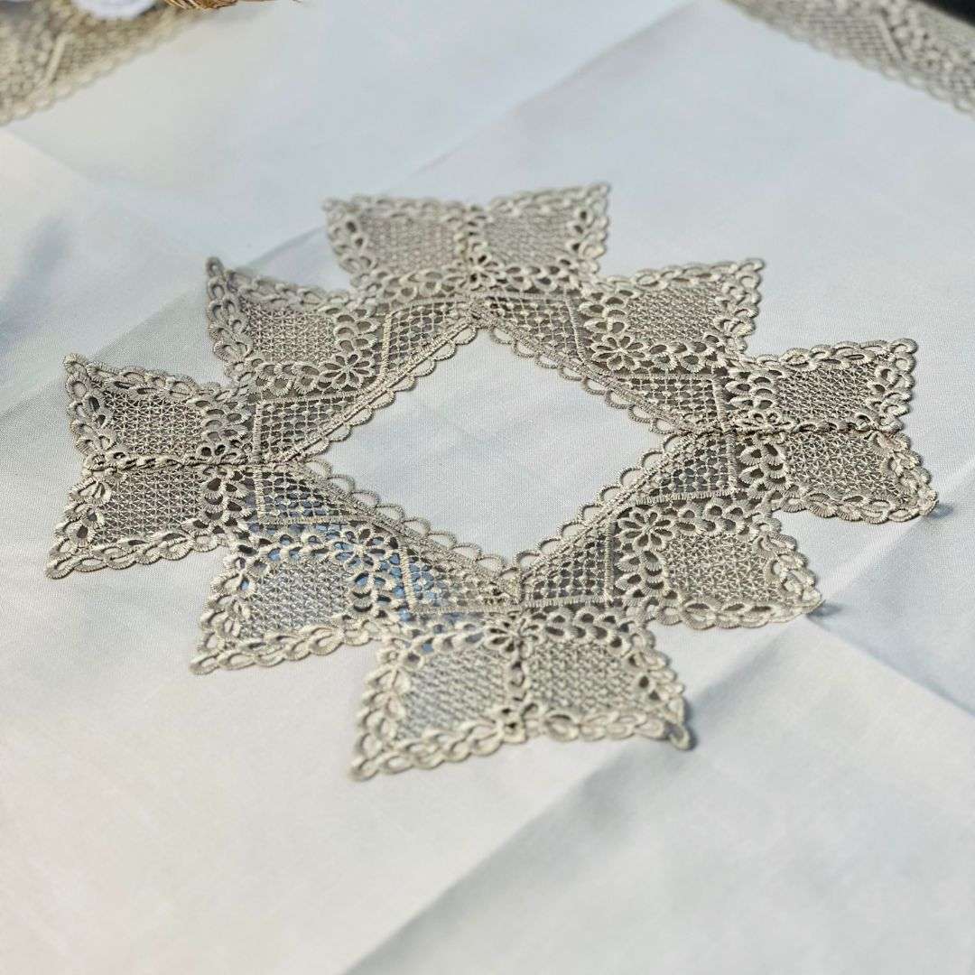 Toalha de Mesa Quadrada - 85x85cm (Gr-27d726)