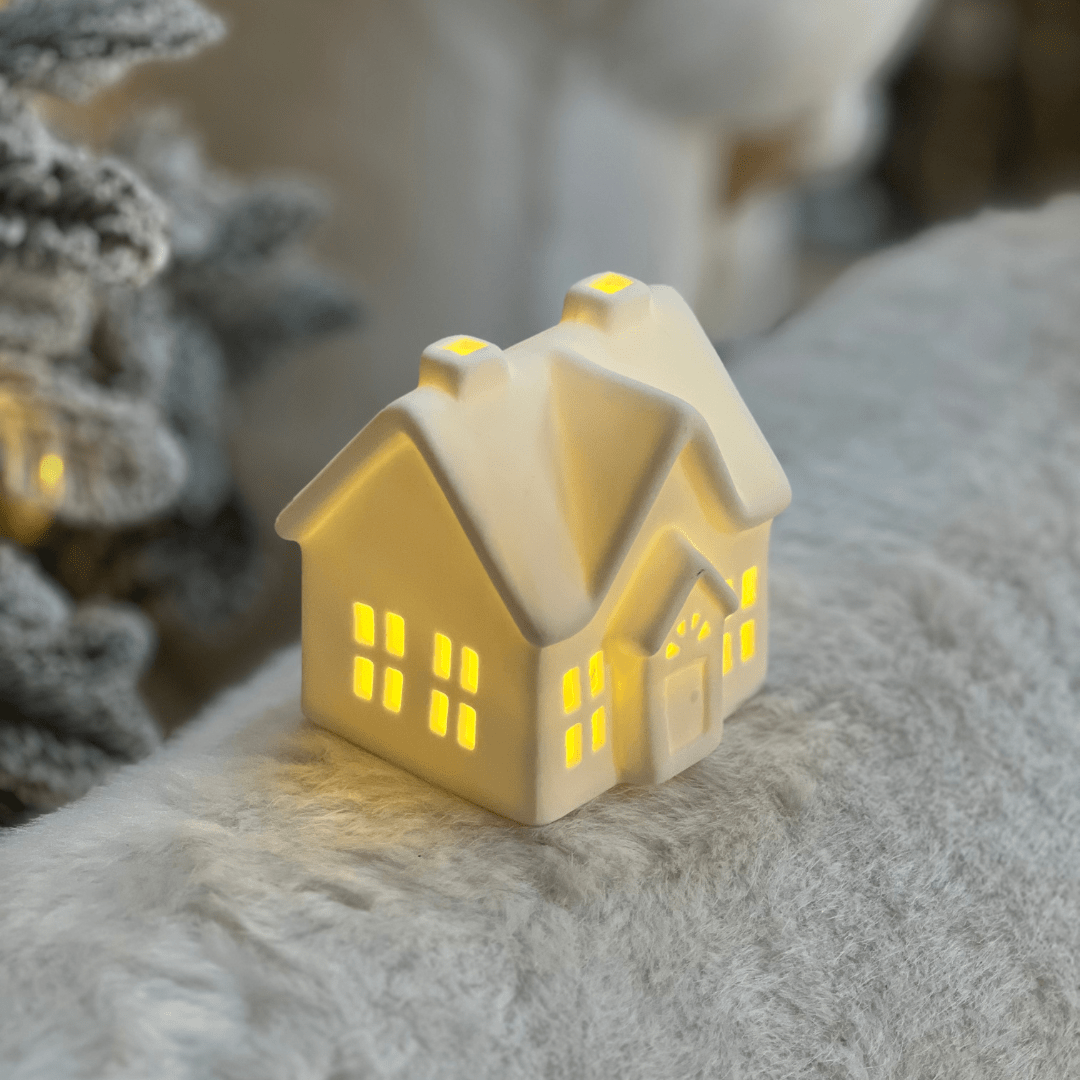 Casinha Branca Com Led 10x9cm