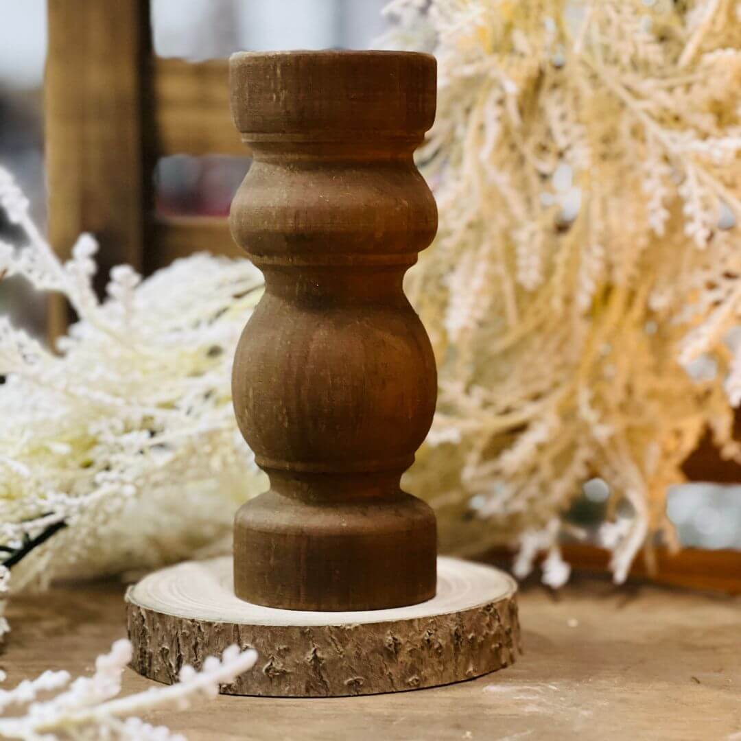 Par de Candelabros de Madeira – 34cm e 19cm