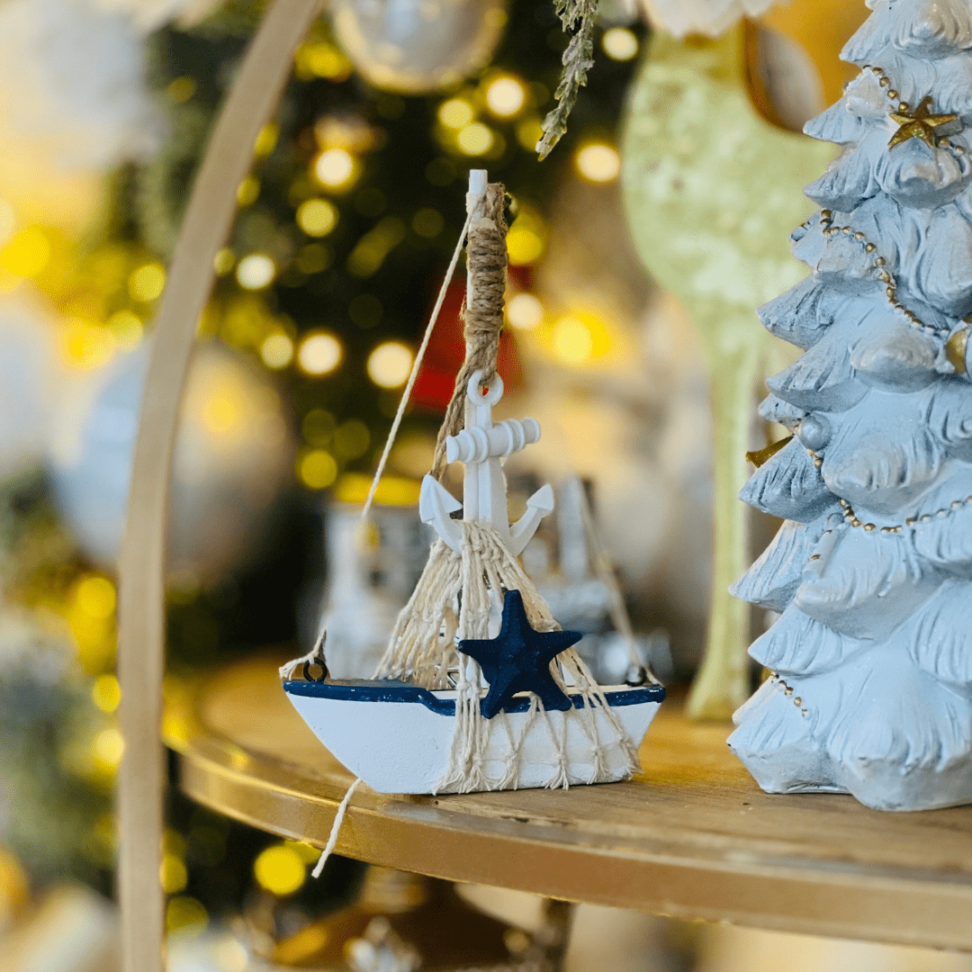 Barco Decorativo Natal Náutico de Madeira 17x11,5cm