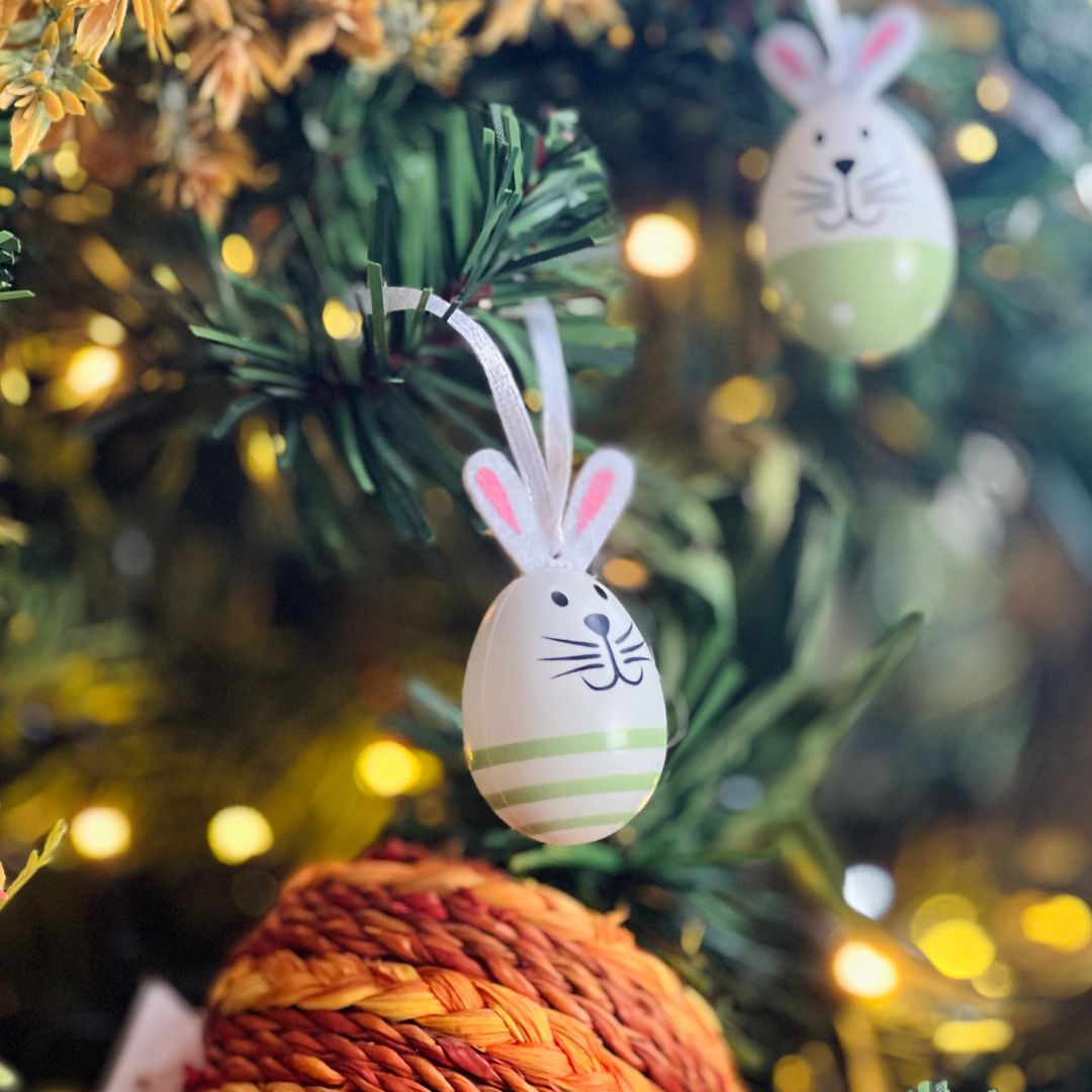 Saquinho Com 9 Ovos de Páscoa Com Orelhinhas - 6cm Verde