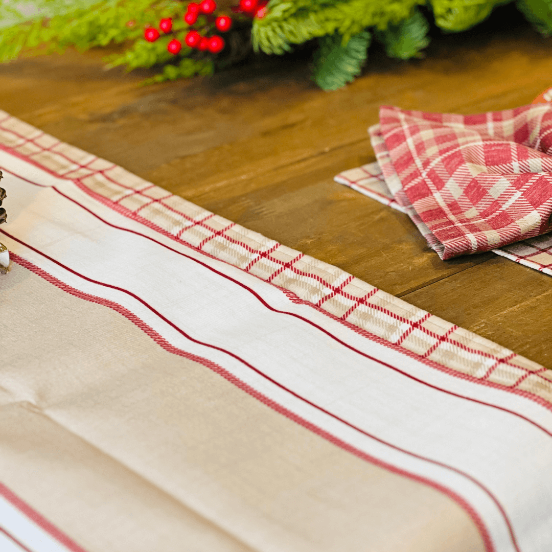 Caminho de Mesa Natalino Pinhas e Encanto 42x141cm