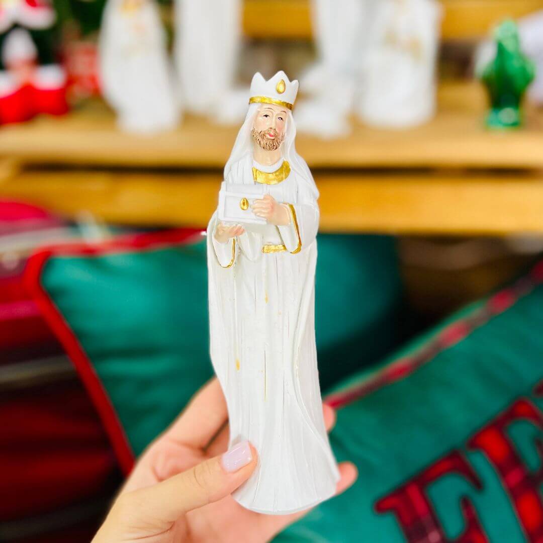 Presépio Branco com Detalhes em Dourado