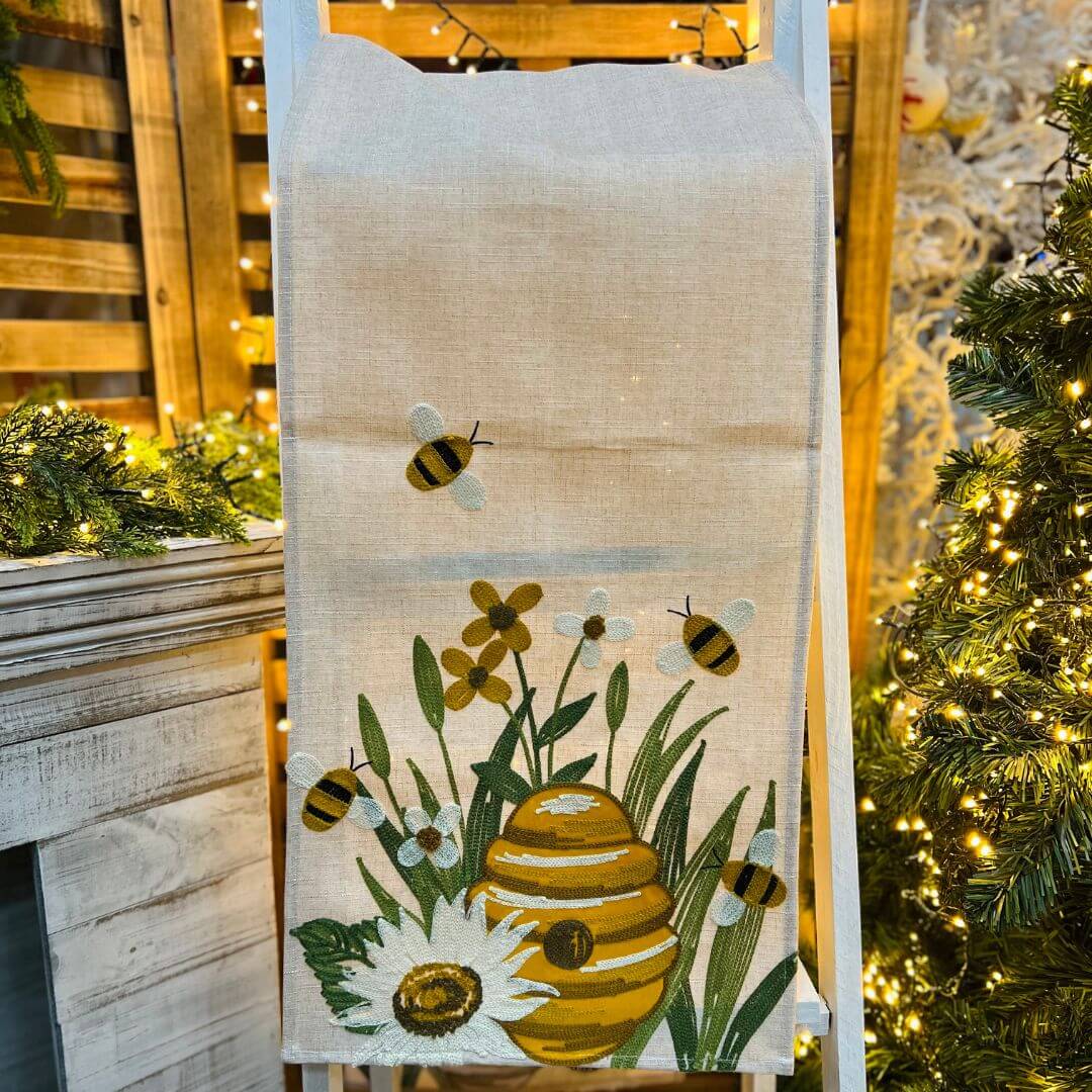 Caminho de Mesa Bordado Be Happy - 178cm