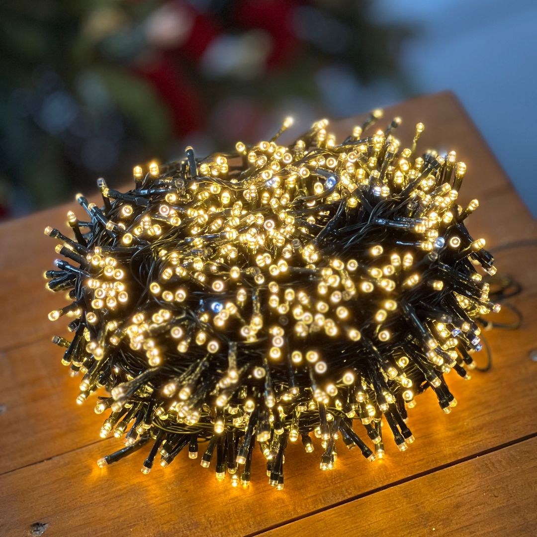Pisca Fio Verde de 40 Metros e 1.500 Leds - Branco Quente Bivolt Com Estrobo