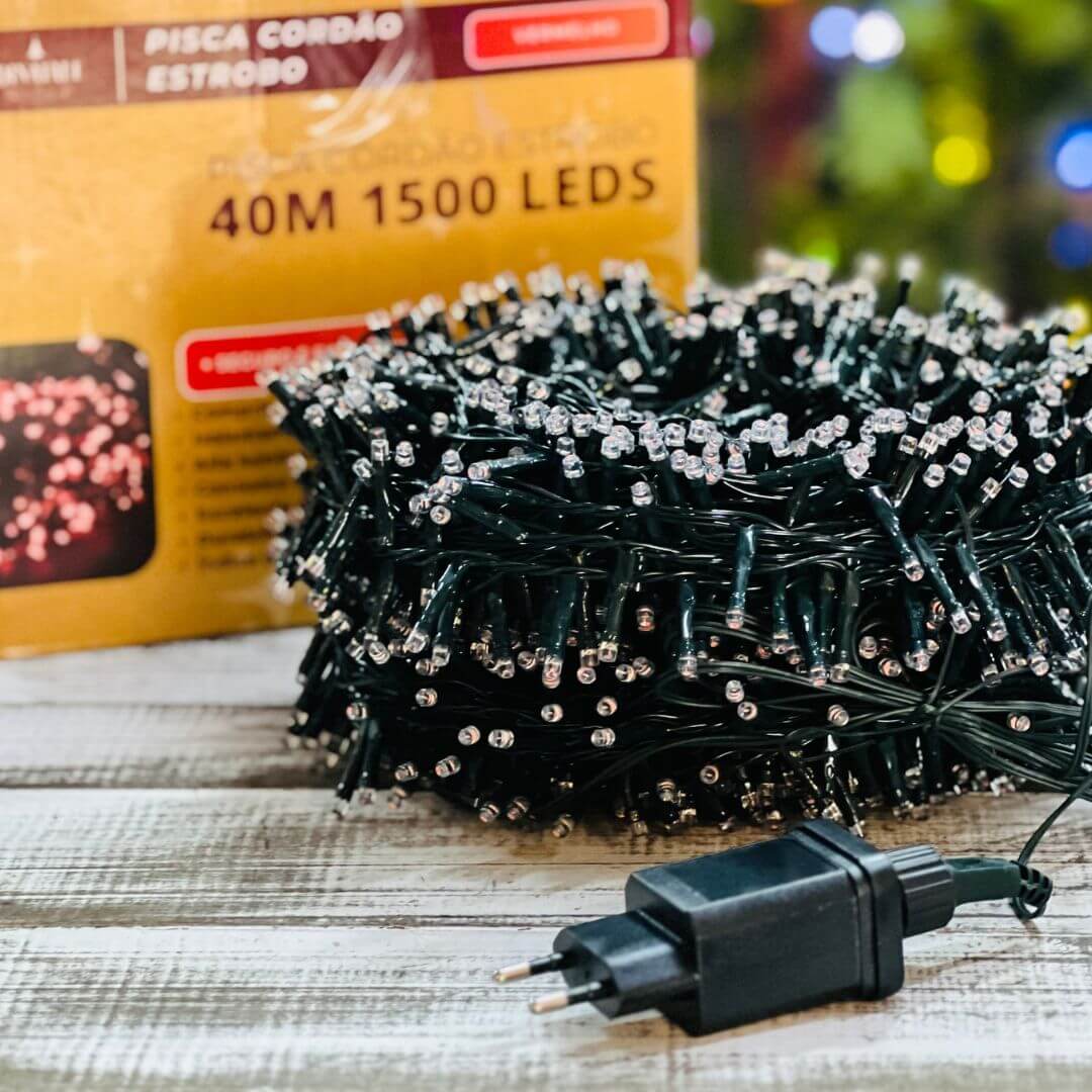 Pisca Estrobo - 40m - 1500 Leds - Vermelho - Bivolt