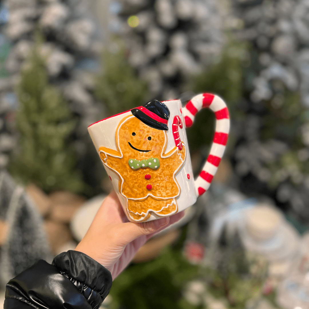 Caneca Natalina de Cerâmica Gingerbread Menino 450ml 13cm