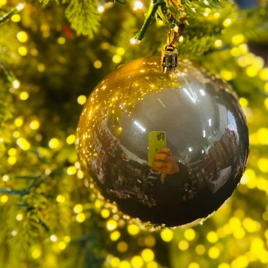 Bola Em Tubo Perolada e Fosca Dourada- 12cm Jg C/4 Pc