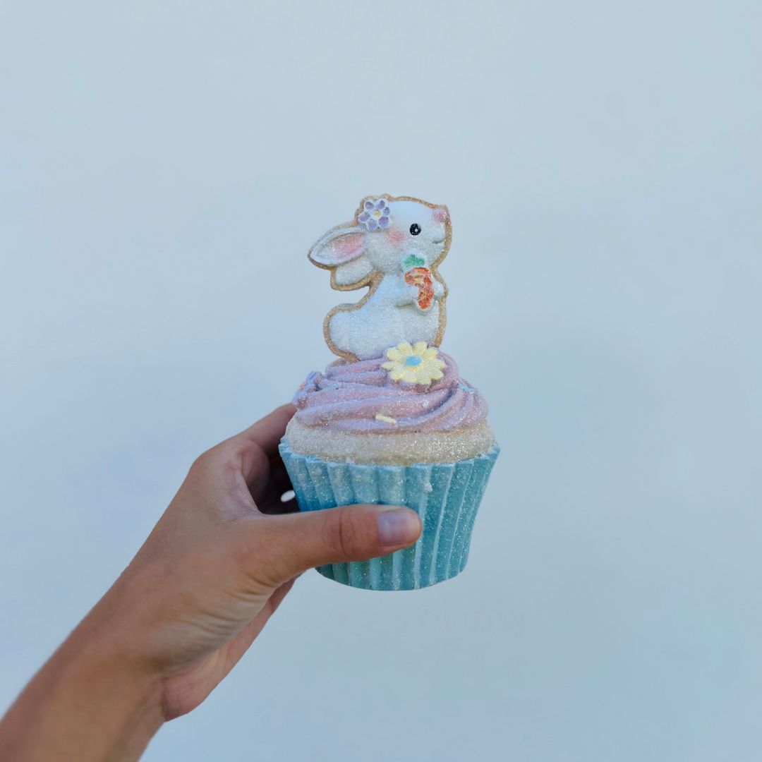 Cupcake Com Coelho Candy Color - 15cm