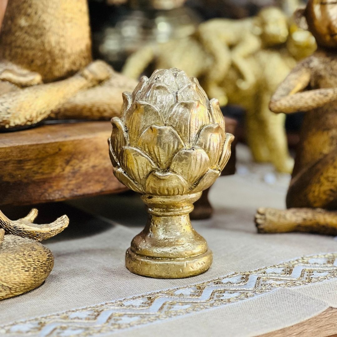 Escultura Abacaxi Dourado de Poliresina - 15,5x7cm