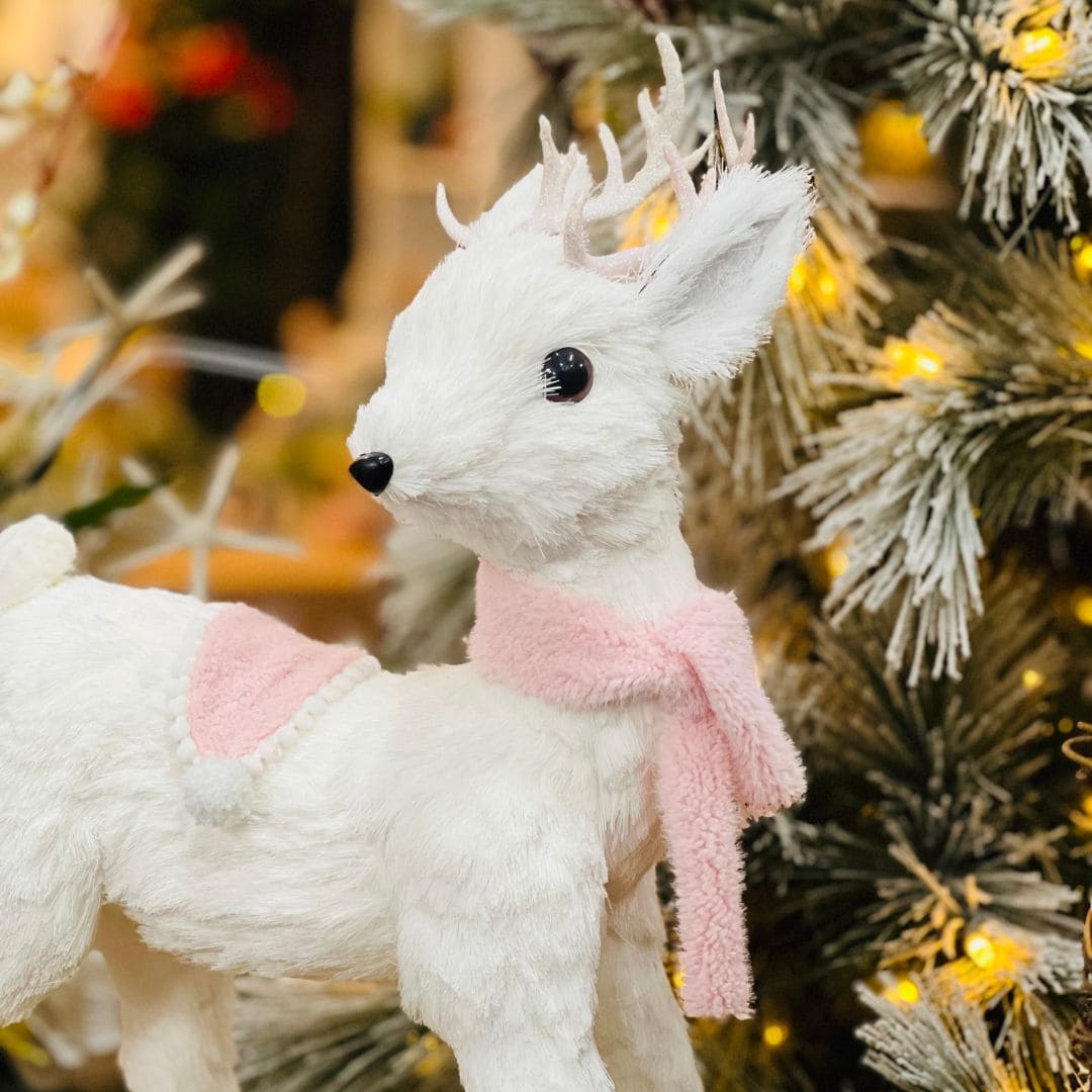 Rena de Natal Branco e Rosa Em Pé de Sisal 43cm