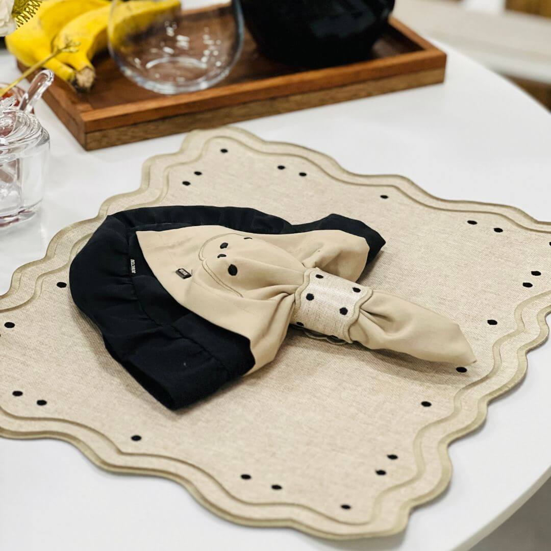 Kit 2 Guardanapos Tricoline Preto Com Babado e 2 Argolas - 43x43cm (533148)