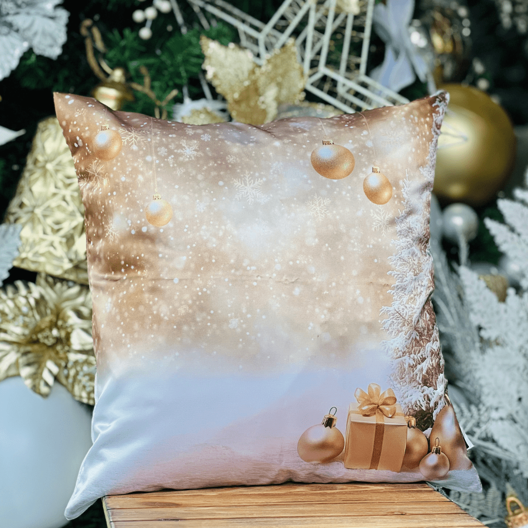 Capa de Almofada Natalina Cenário Dourado e Branco 43cm