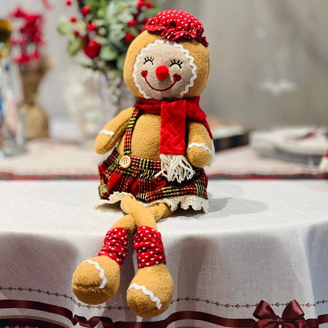 Boneca Ginger em Tecido Sentada com Pernas Longas – 53cm