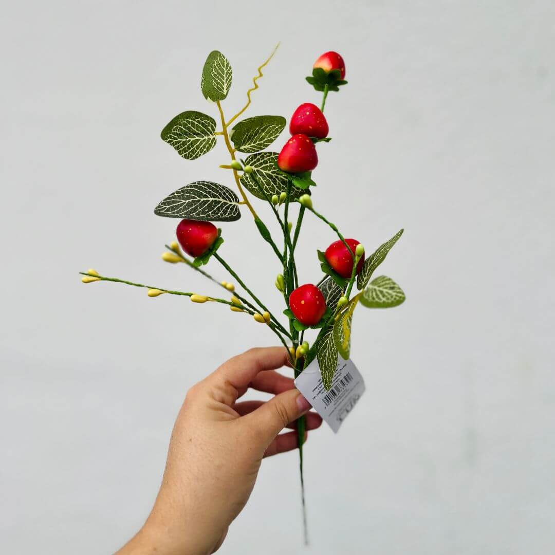 Galho Decorativo Morango Vermelho – 35cm