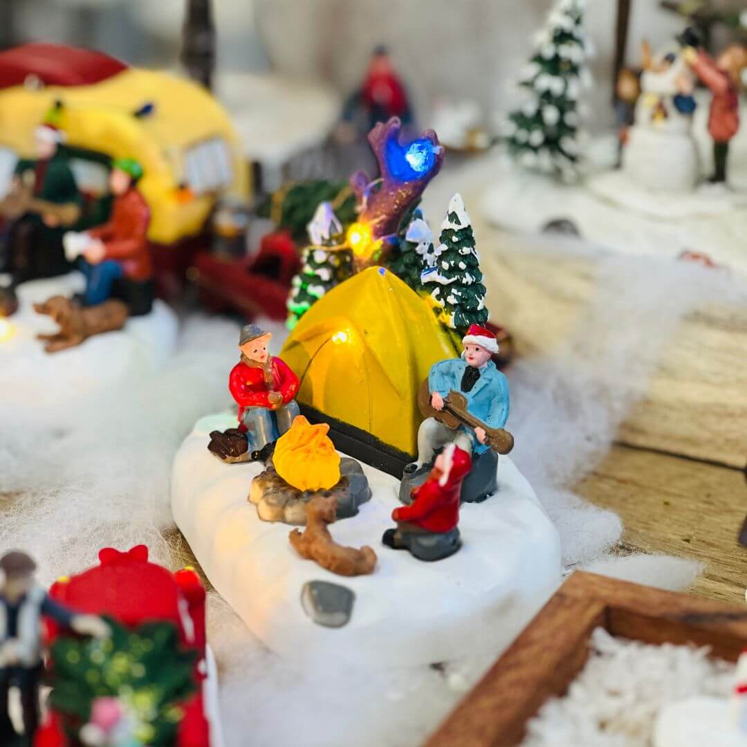 Cenário Natal Acampamento Com Led 11x13,2x9,2cm