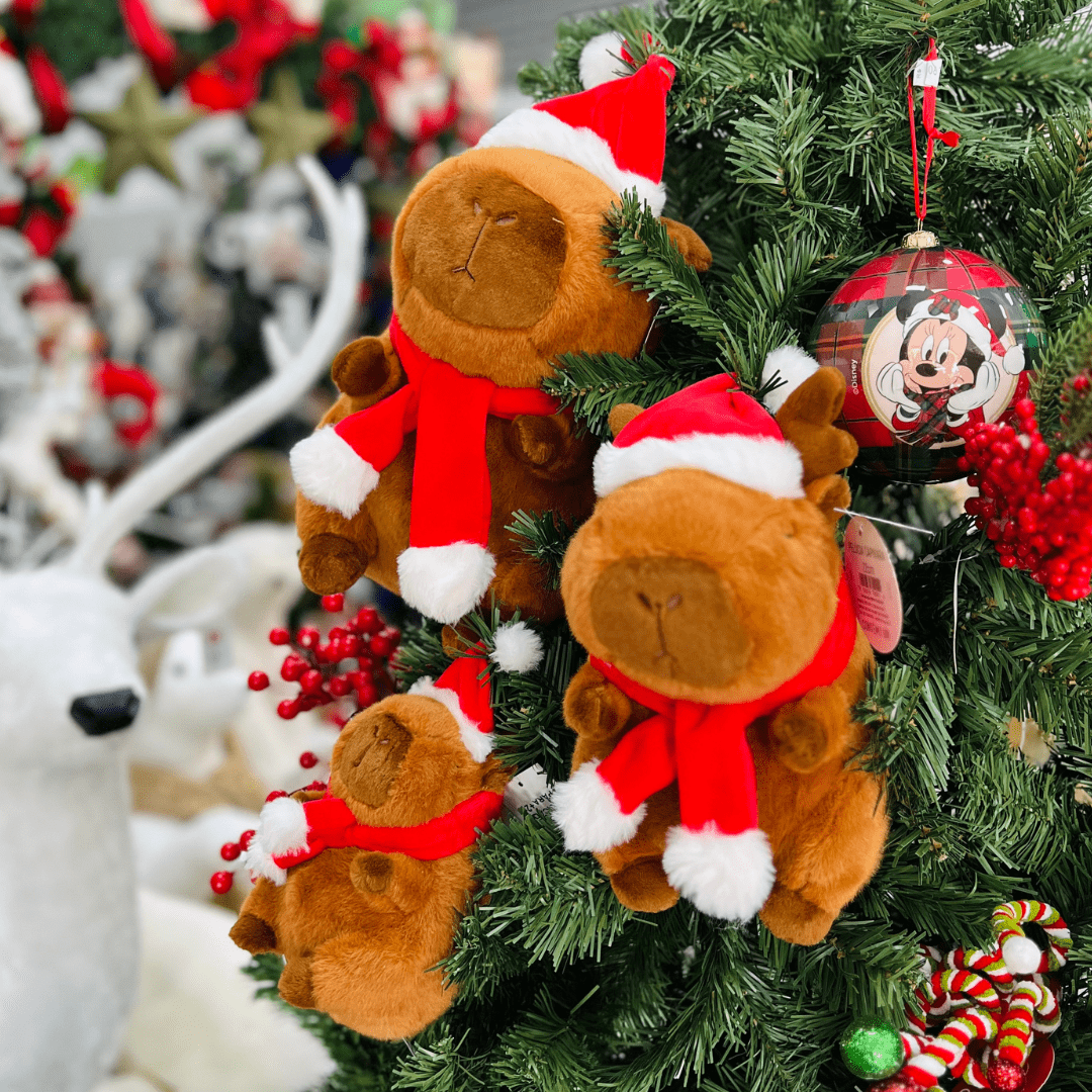 Capivara Natalina de Pelúcia 15cm