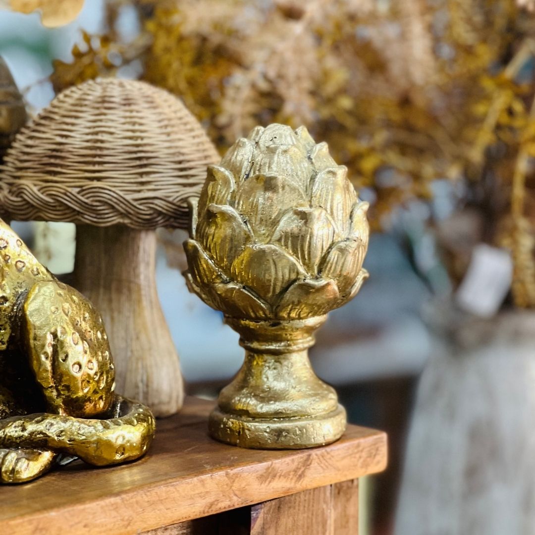 Escultura Abacaxi Dourado de Poliresina - 15,5x7cm
