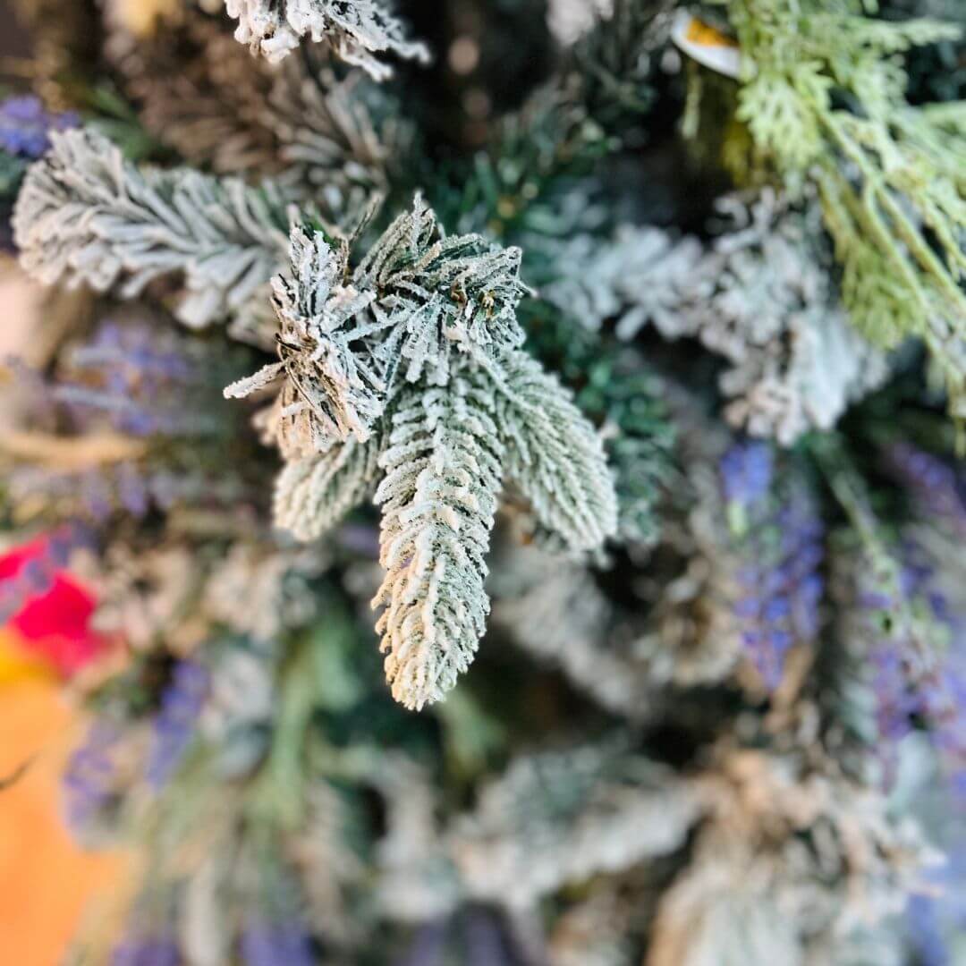 Árvore Nevada Verde e Branco – 210cm