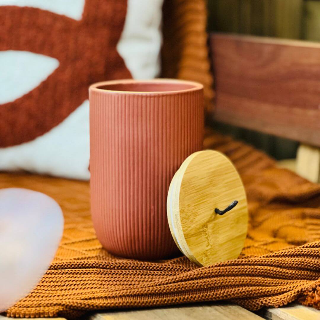 Potiche de Cerâmica Decorativo Com tampa Em Bambu e Pegador de Corda Lines Terracota - 10x10x15