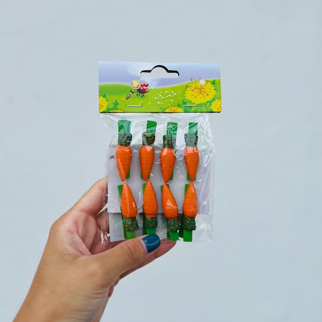 Jogo com 8 Prendedores de Cenoura - 3,7cm