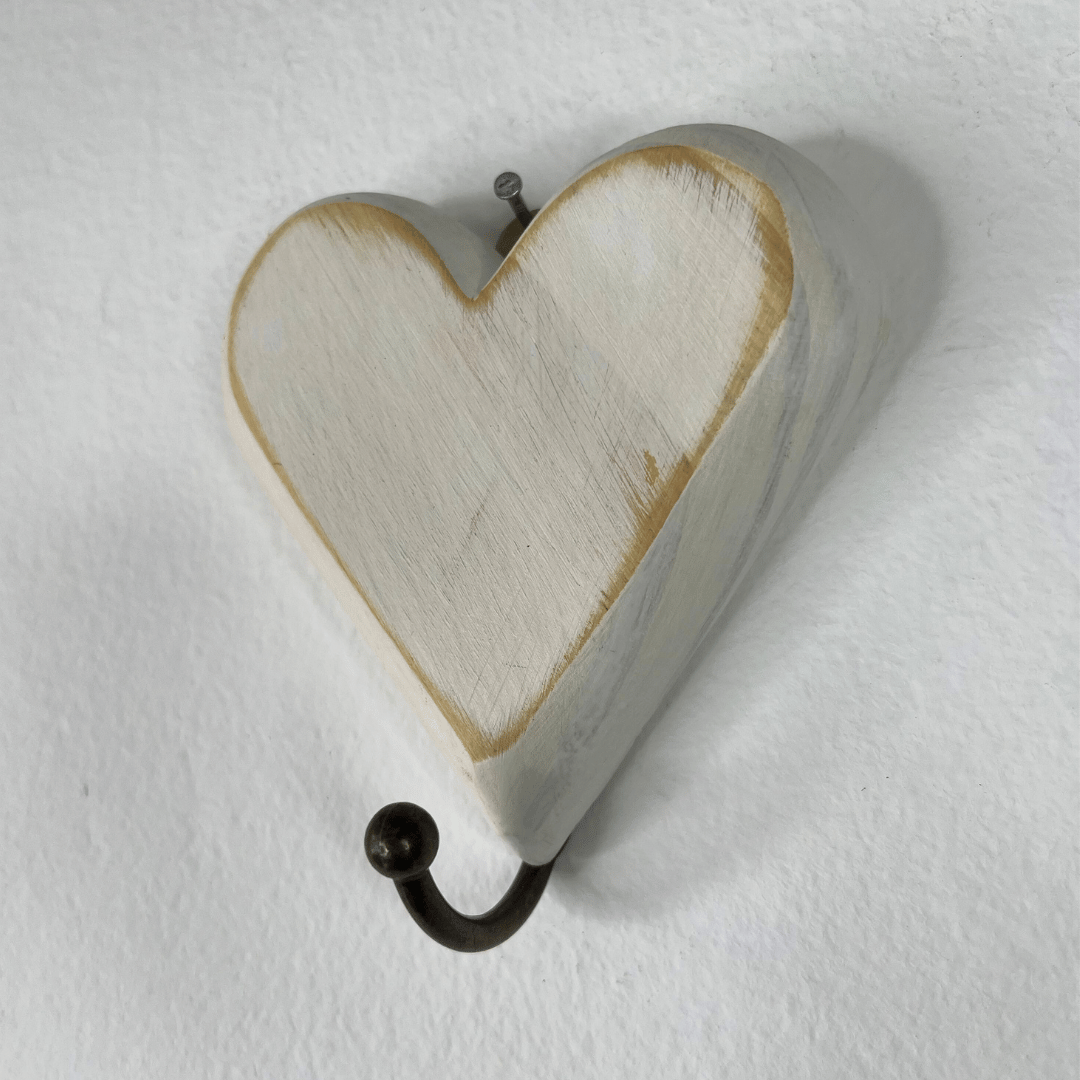 Coracao Madeira Com Gancho Branco Rustico