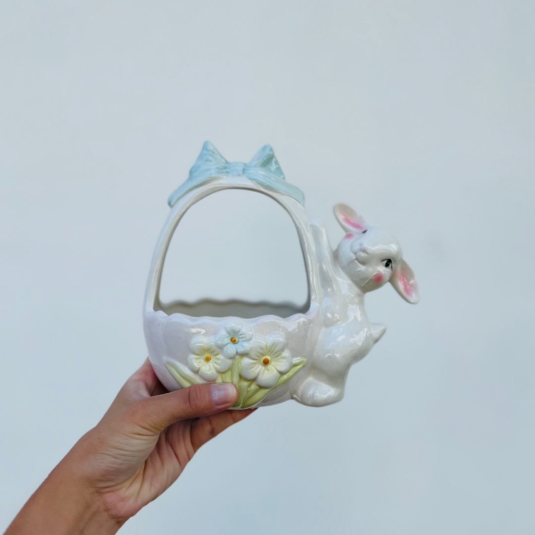 Coelho Decorativo Cesta Florida Com Alça - 19,5x12x18cm