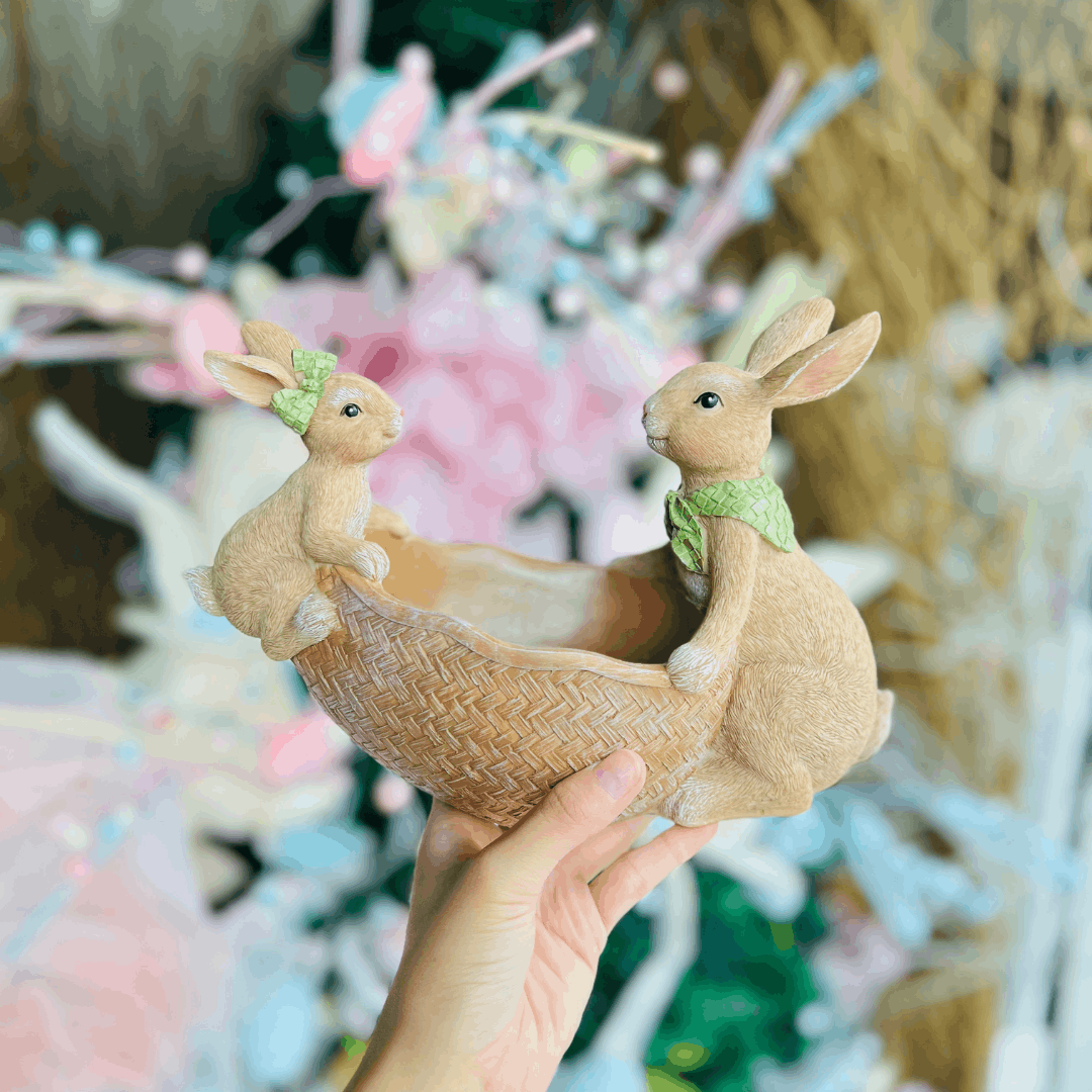 Coelhos Com Cesto Chocolate de Resina 25cm