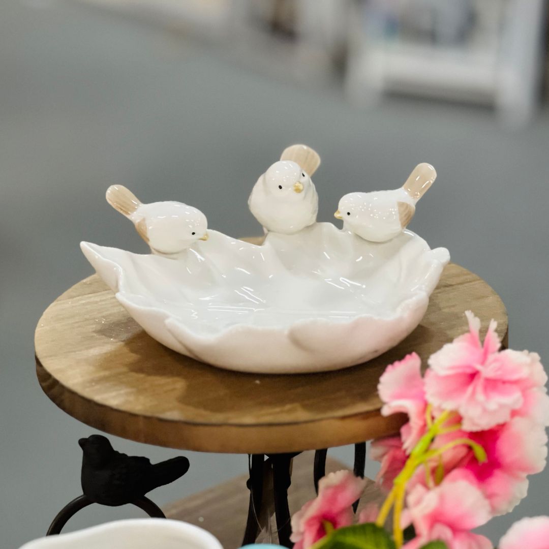 Petisqueira de Folha Branca Com 3 Passarinhos Porcelana - 19cm