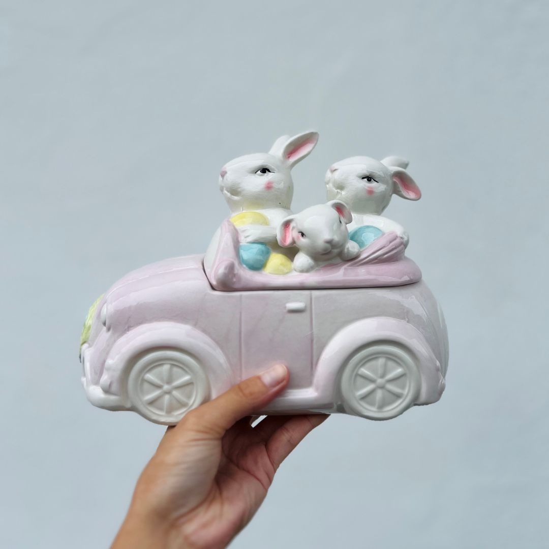 Enfeite Decorativo Carro Coelho Com Tampa - 23,5x12x17cm