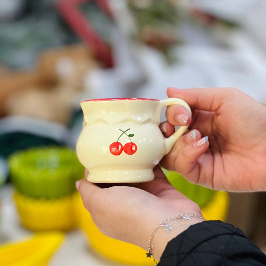 Xícara Babado Cereja Tutti-frutti - 7x8x10 - 130ml