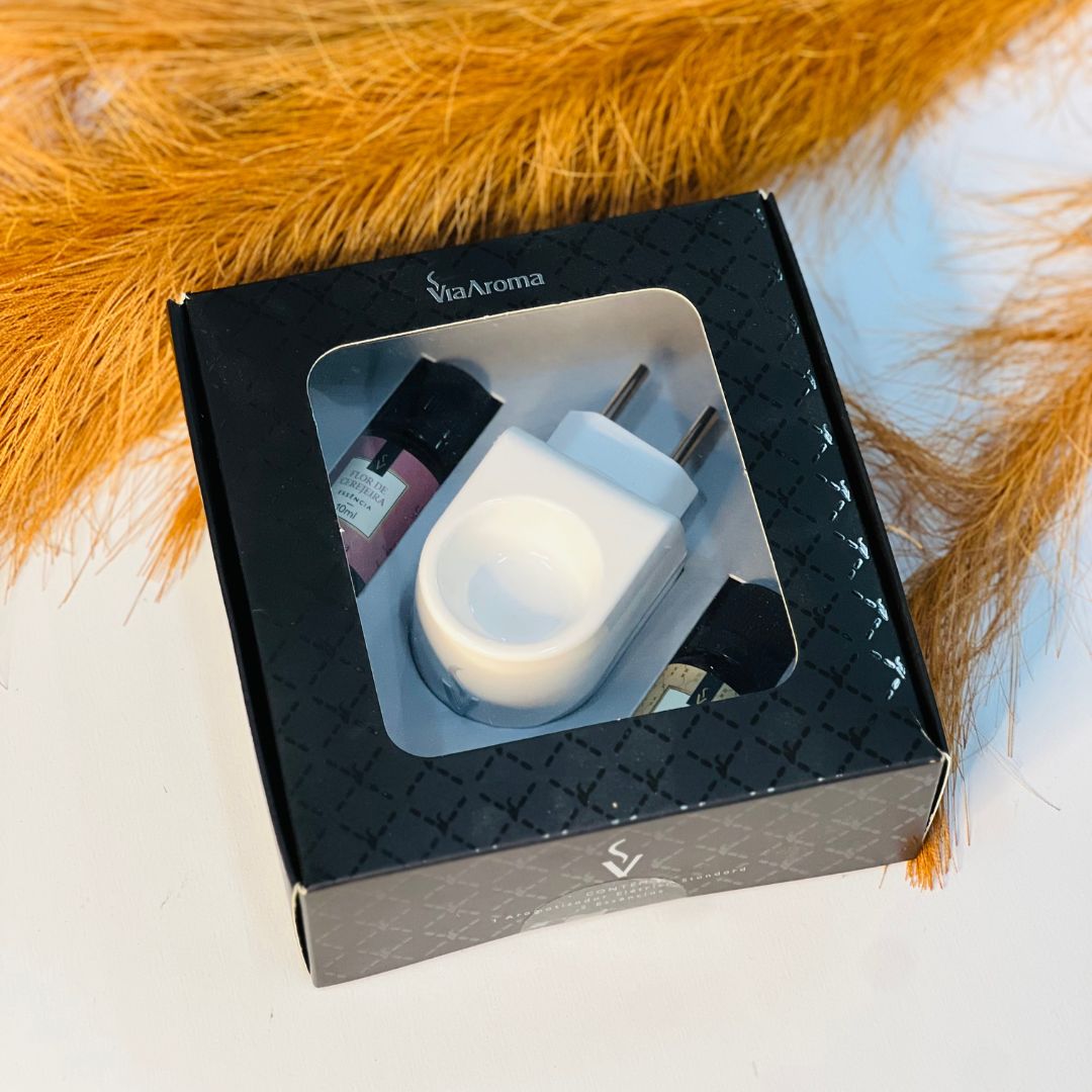 Kit Presente Aromatizador Elétrico Original e 2 Essências Via Aroma - Flor de Cerejeira e Vanilla